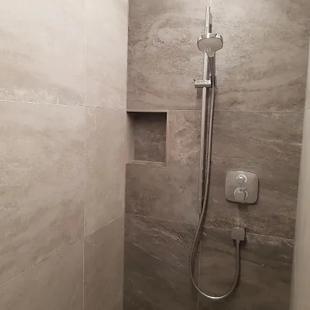 Julia Pillerseetal Daire